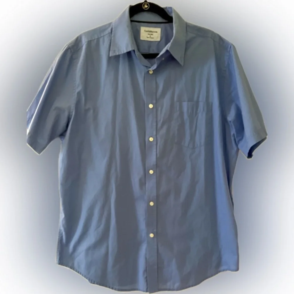 Men's Short Sleeve Button Down Blue Shirt Large